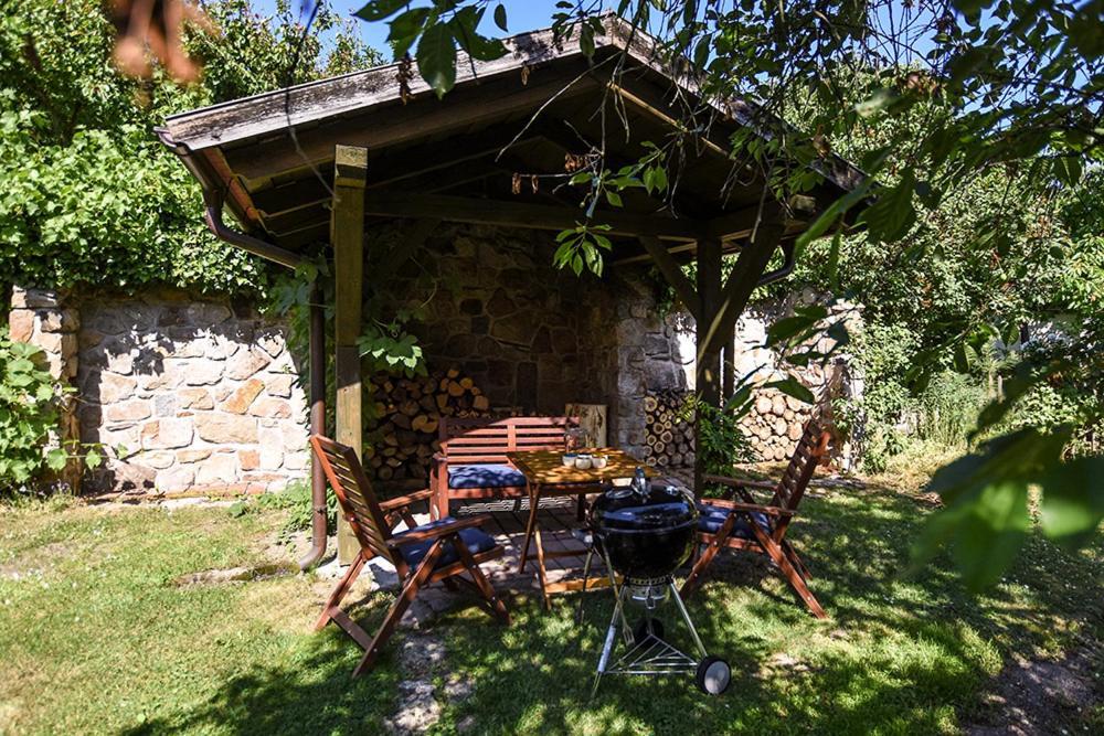 Ferienwohnung Dum V Zahrade Písek Exterior foto