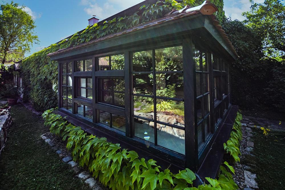 Ferienwohnung Dum V Zahrade Písek Exterior foto